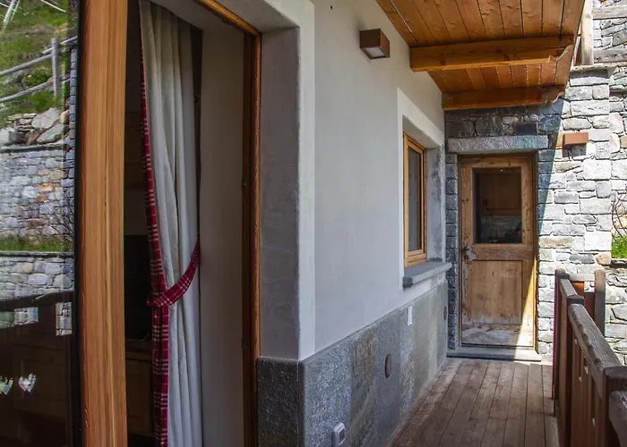 Апартаменти Maison Carrel Elegant 12